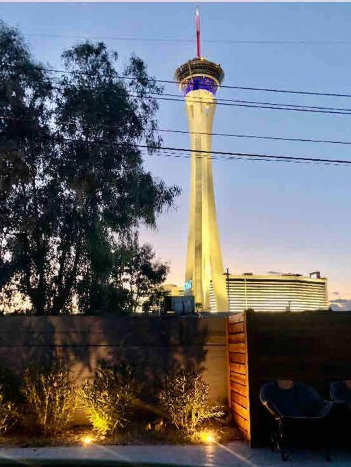 Holiday home 5 Mins Drive To Strip Conventioncenter House /pool Las Vegas