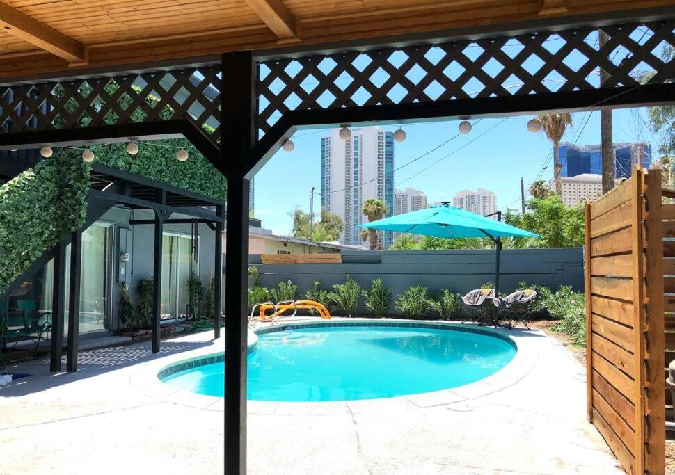 5 Mins Drive To Strip Conventioncenter House /pool Las Vegas
