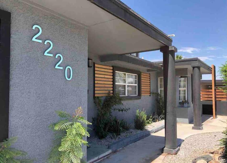5 Mins Drive To Strip Conventioncenter House /pool Holiday home Las Vegas