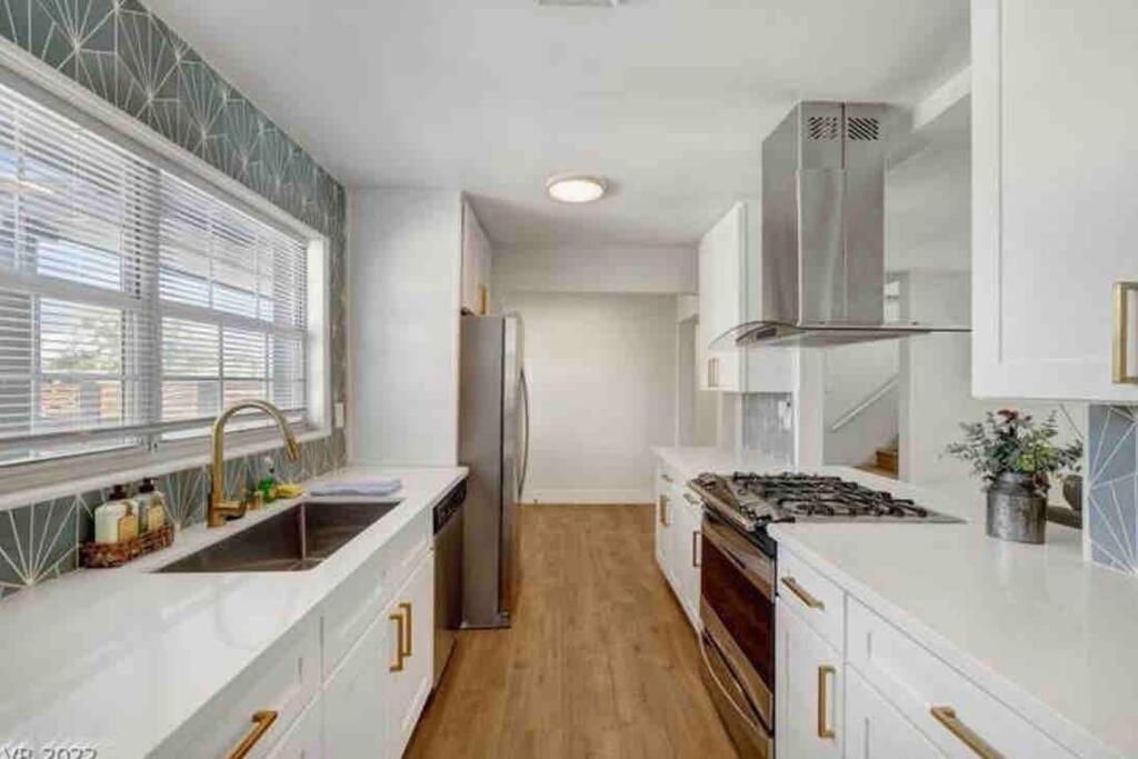 5 Mins Drive To Strip Conventioncenter House /pool *