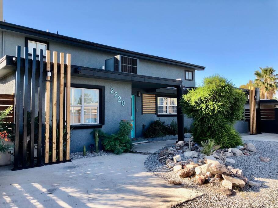 5 Mins Drive To Strip Conventioncenter House /pool Holiday home Las Vegas
